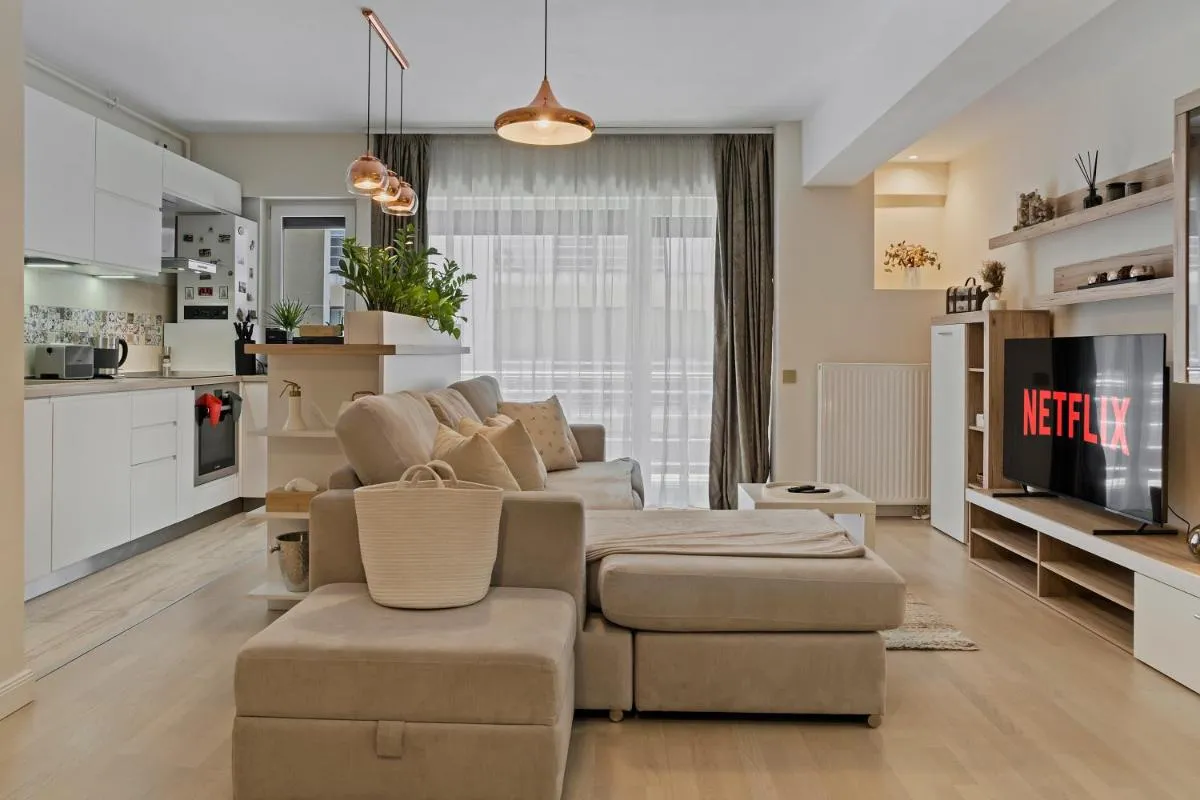 Happy Home — 2