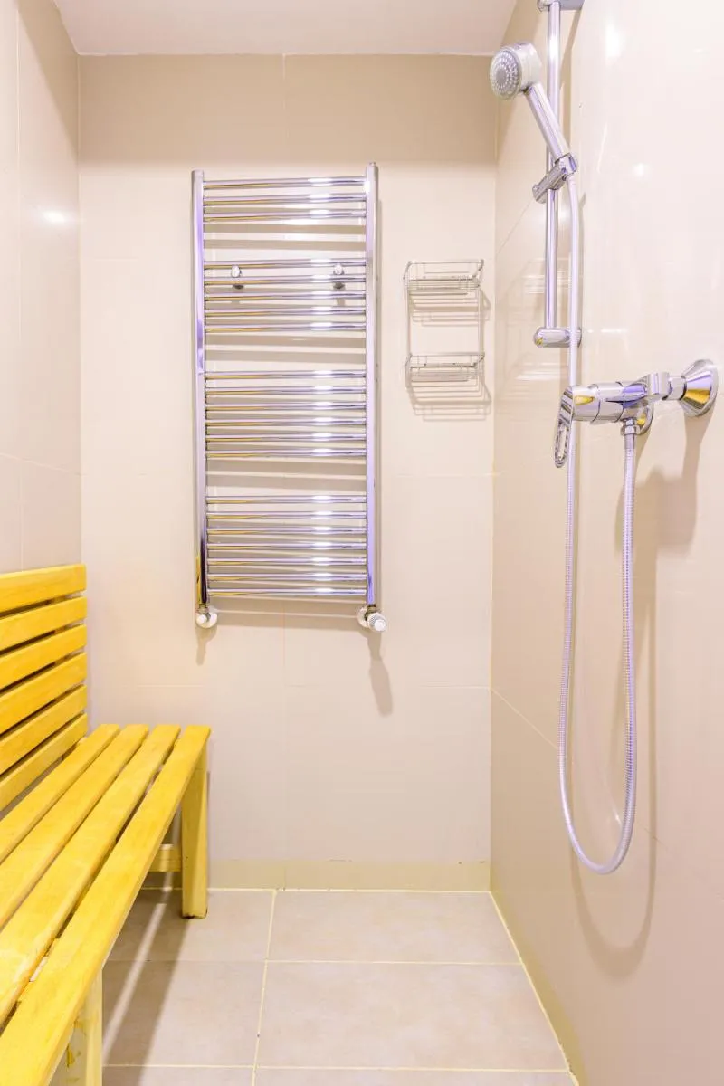 Hotel Christina Plus — 5