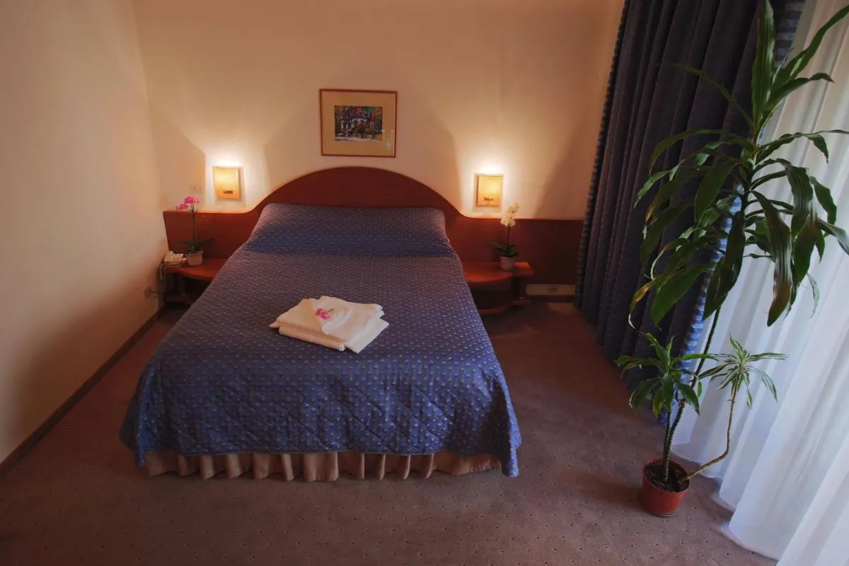 Hotel Irisa — 2