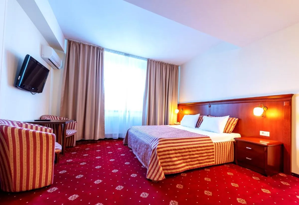 Hotel Minerva — 2