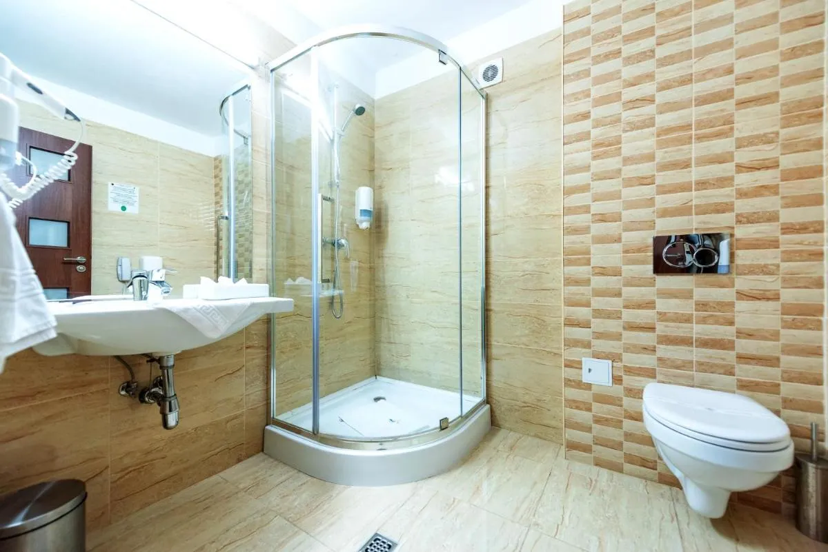 Hotel Minerva — 3