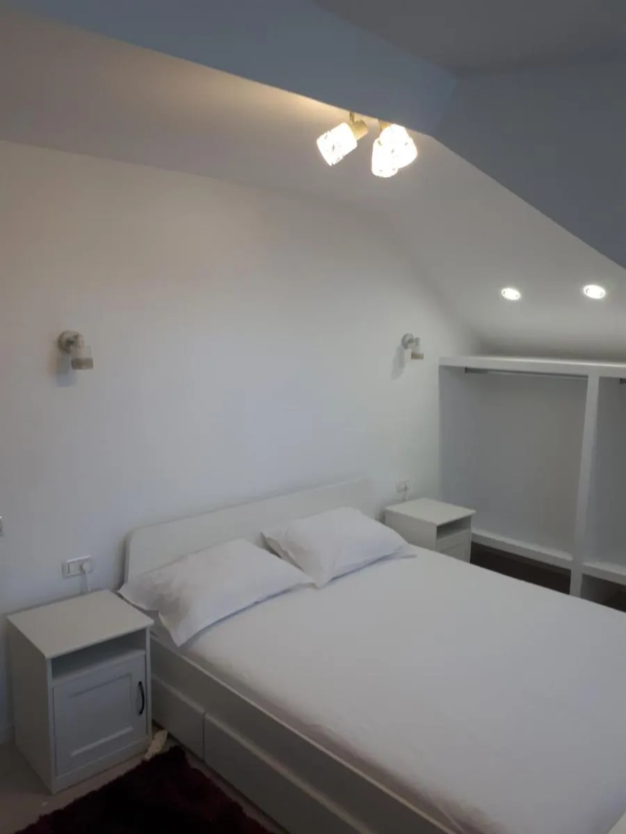 Iarca Cottage — 2