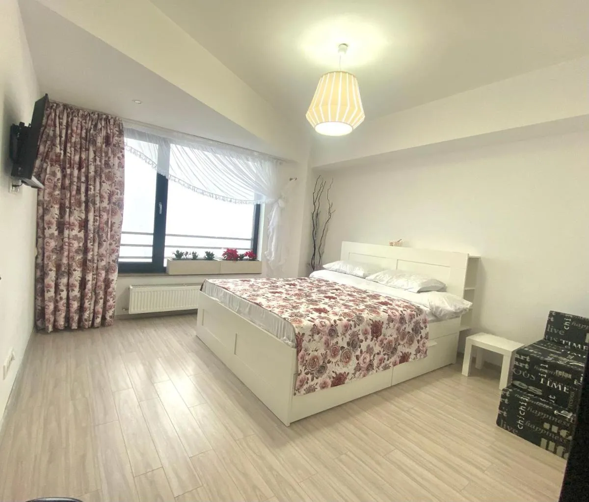 Lake House – Bucuresti — 2