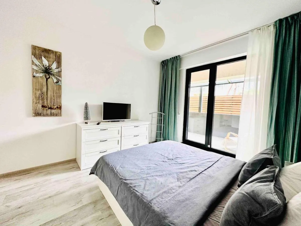 Lazo Two Room- Luxury Apartment — 2
