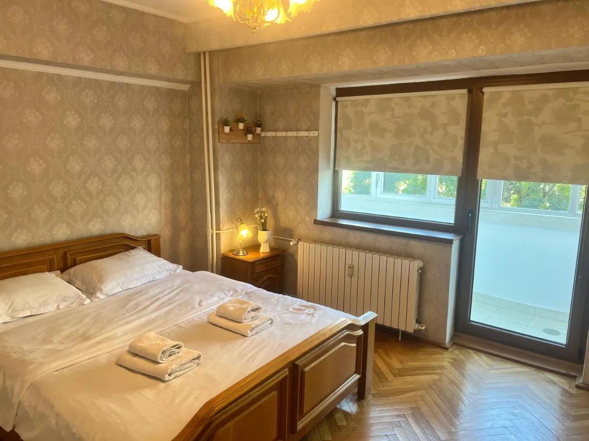 LazyNest – Central 2BR Apt near Piata Alba Iulia — 4
