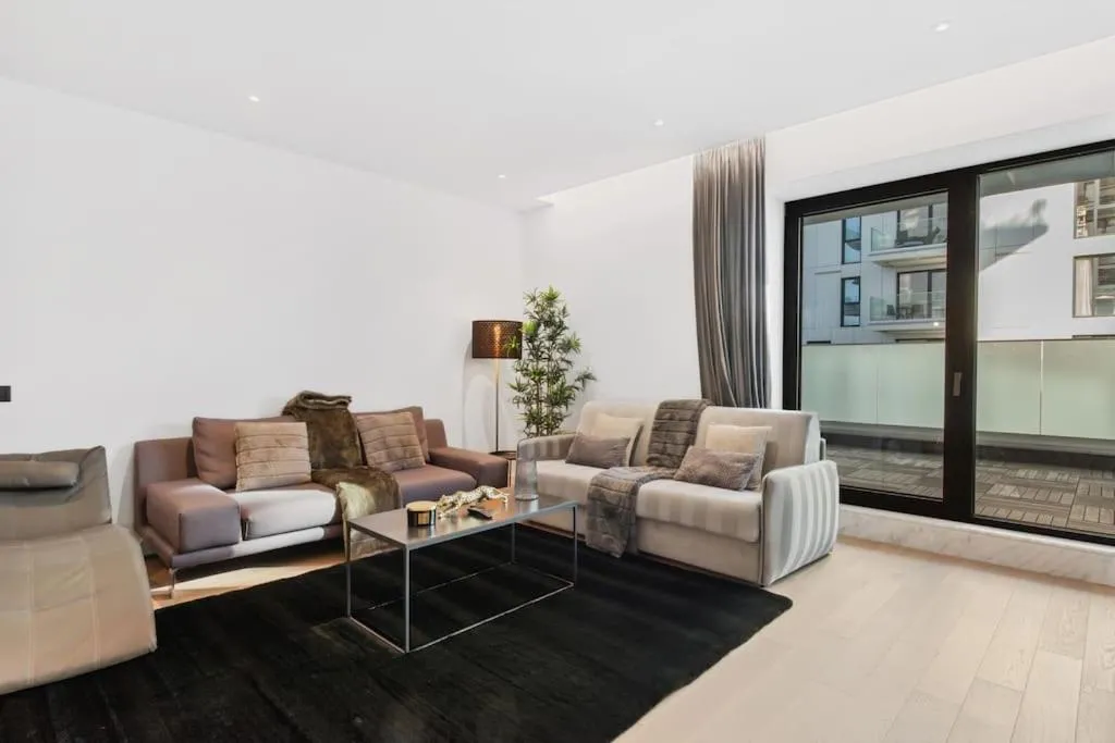 Luxurious Vibe In the Business Center, City Views — 5
