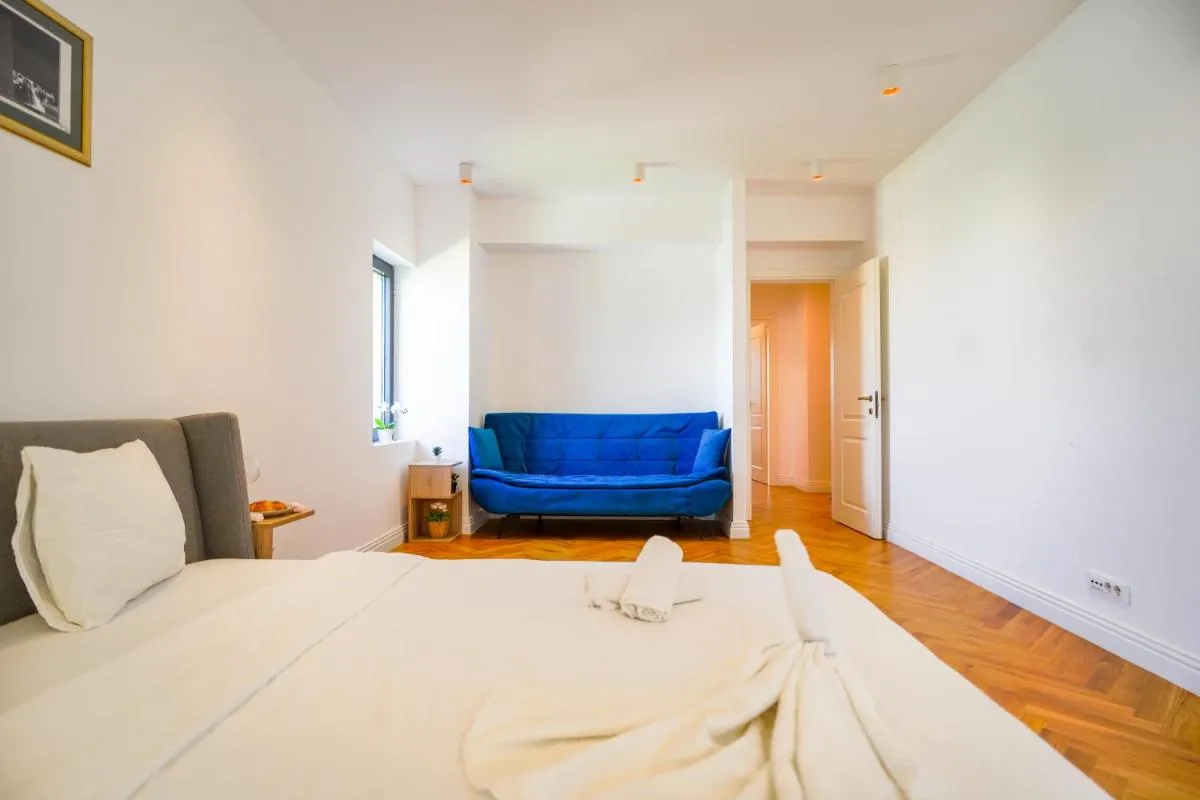 Luxury Central Park Apartment — 2