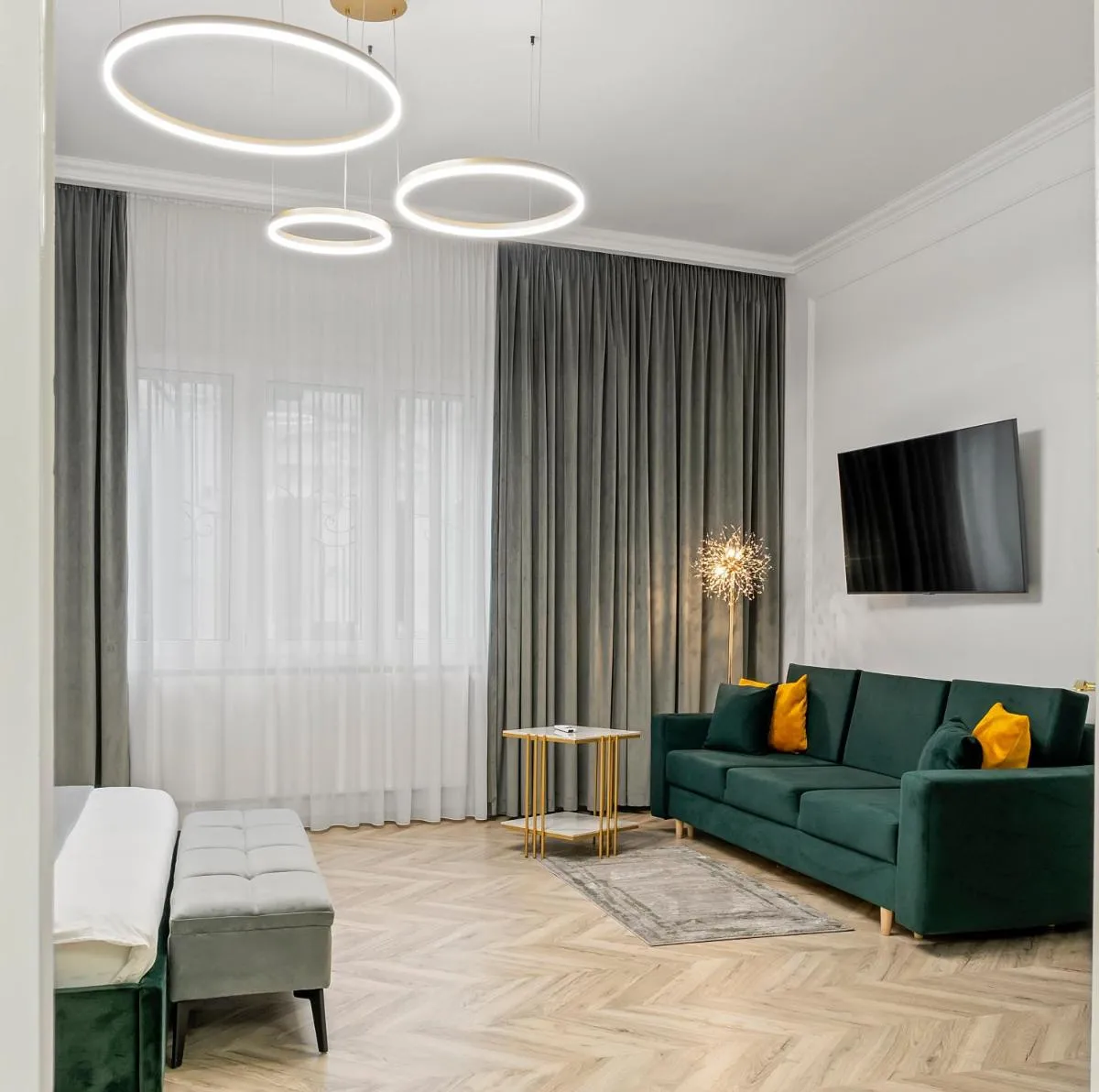 Luxury High Ceilings Garden Villa Free Parking — 3