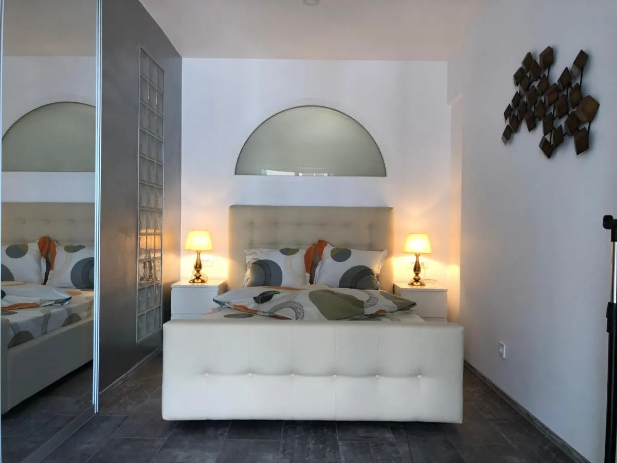Luxury Westpark 2 Residence Lake View W6 — 2