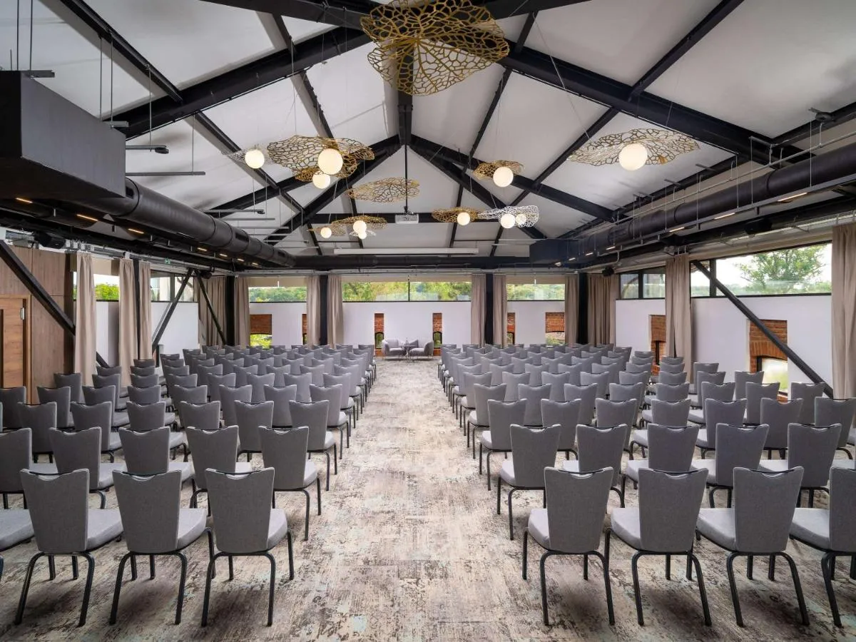 Mercure Conacul Cozieni — 5