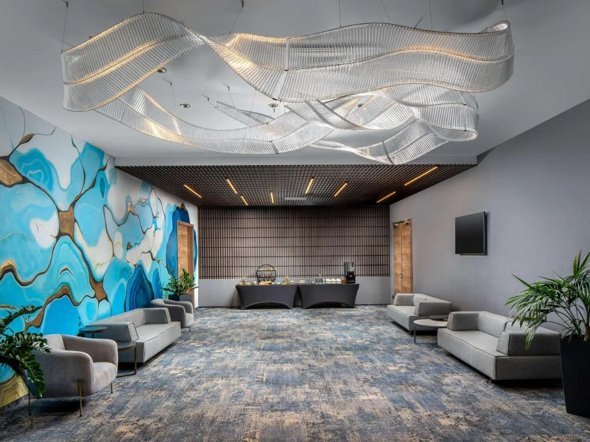 Mercure Conacul Cozieni — 3