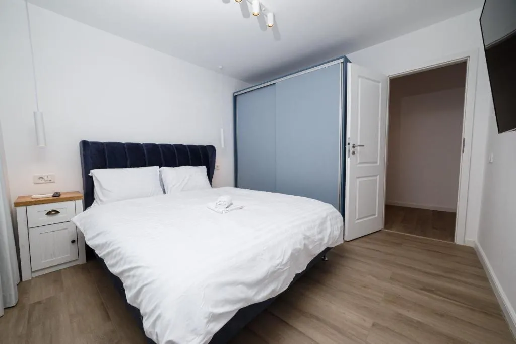 Modern Central Apartment – Subway