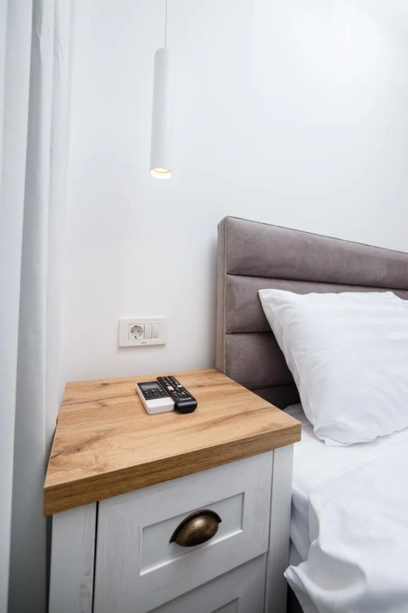 Modern Central Apartment – Subway — 5