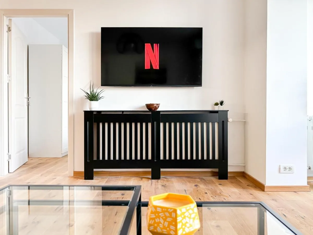 NEW Bright 2BR Flat Top Location Piata Romana — 2