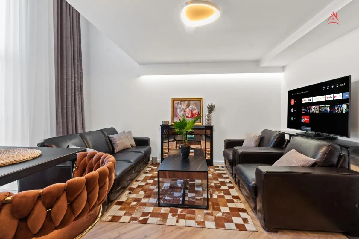 NOA Boutique Beautiful Penthouse with Private Parking — 3