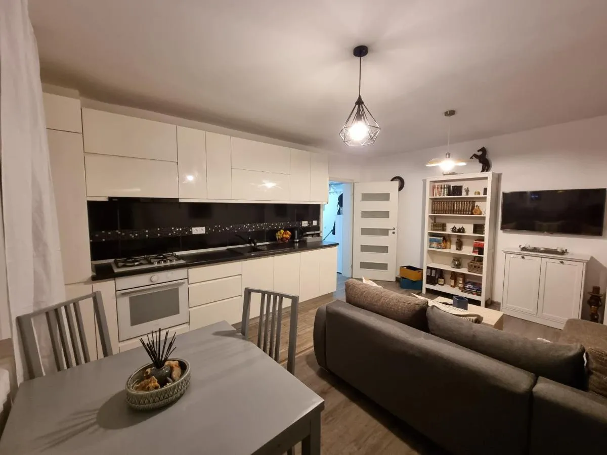National Arena Retreat, 3 bedroom Stylish, Cozy Flat — 2