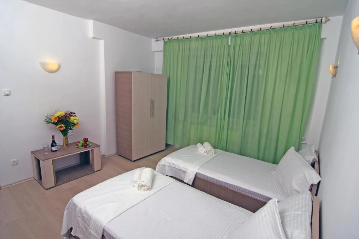 Nirvana Accommodation — 5