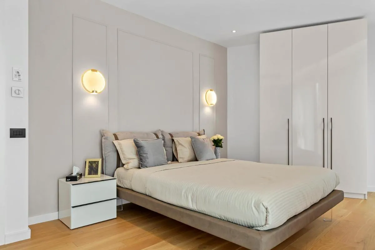 ONE H Luxury Apartment — 2