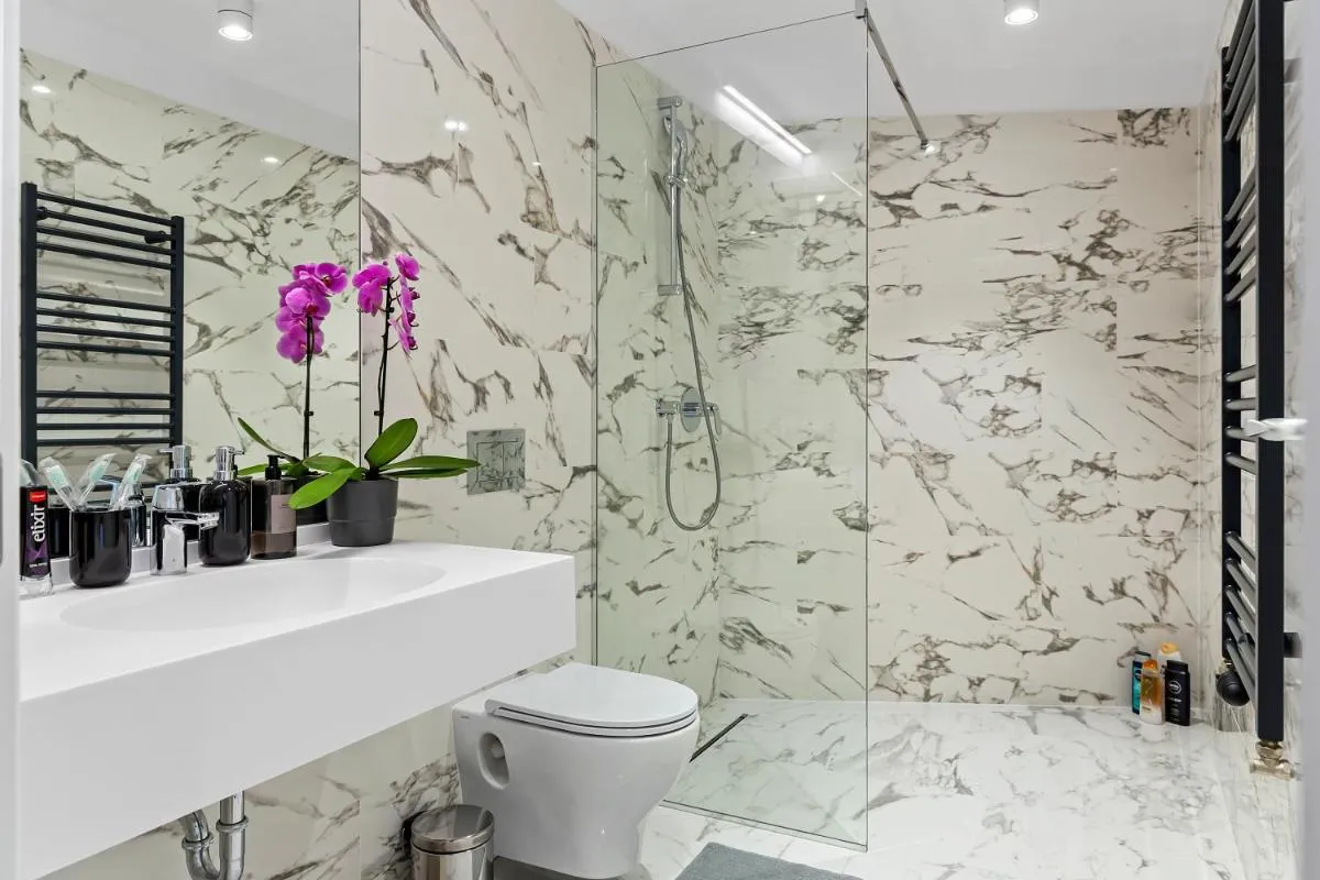 ONE H Luxury Apartment — 3