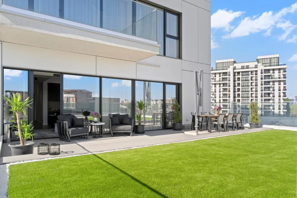 ONE Verdi Luxury Apartments — 2