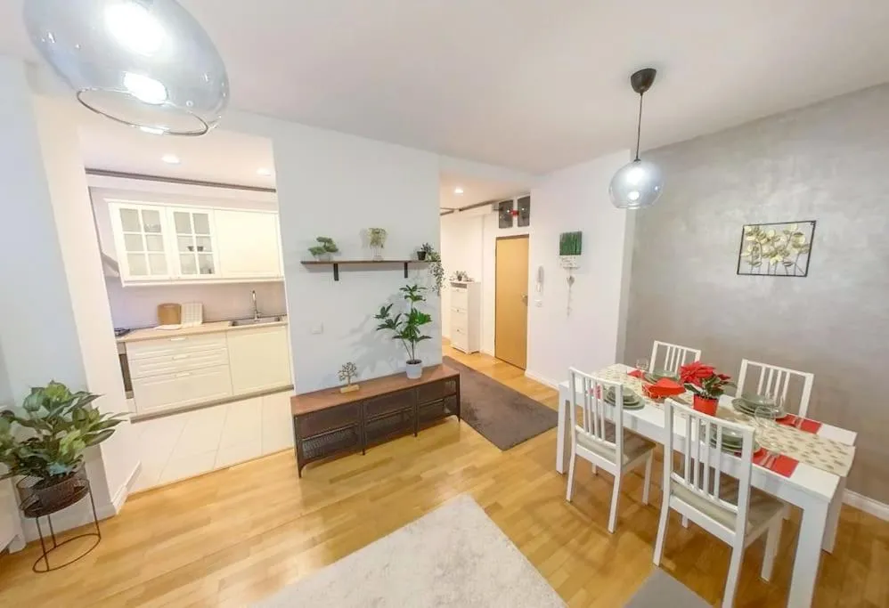 Old Town Spacious Apartment — 4