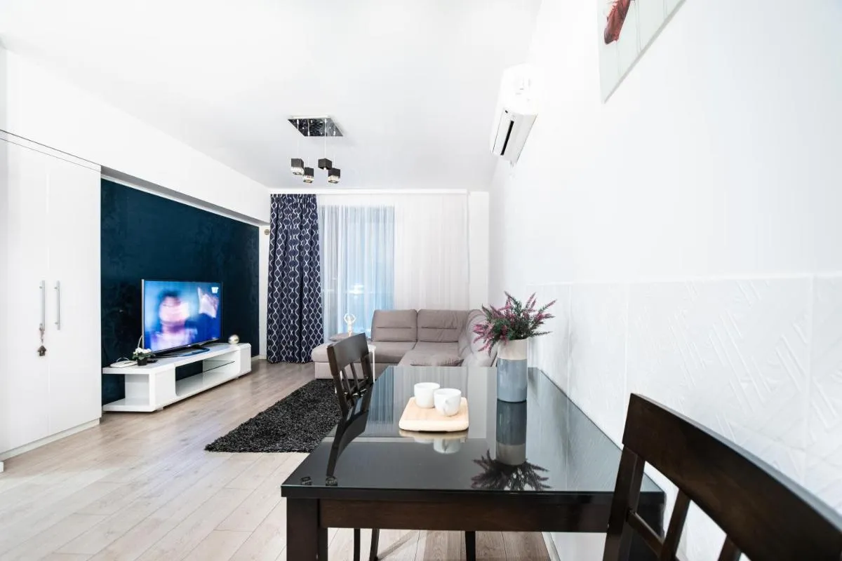 Opal Luxury Aviatiei — 5