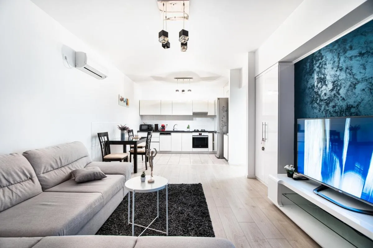 Opal Luxury Aviatiei — 4