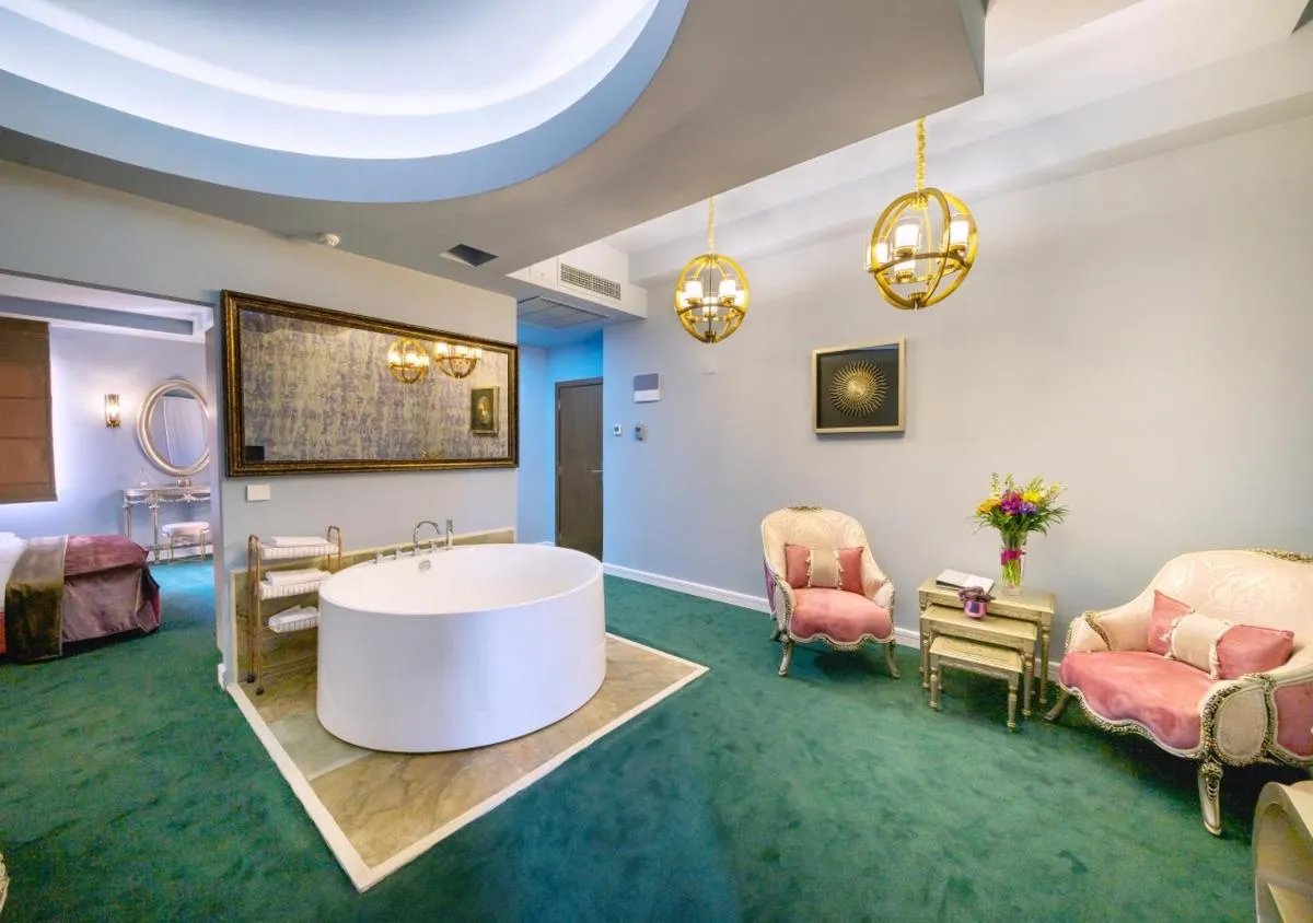 Phoenicia Comfort Hotel — 3