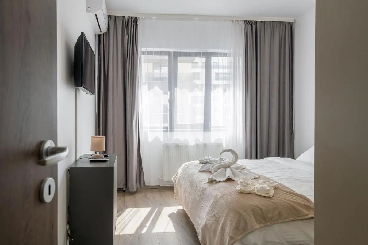 Politehnica Deluxe Apartment — 3