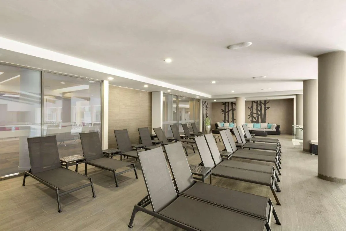 Ramada Plaza by Wyndham Bucharest Convention Center — 3