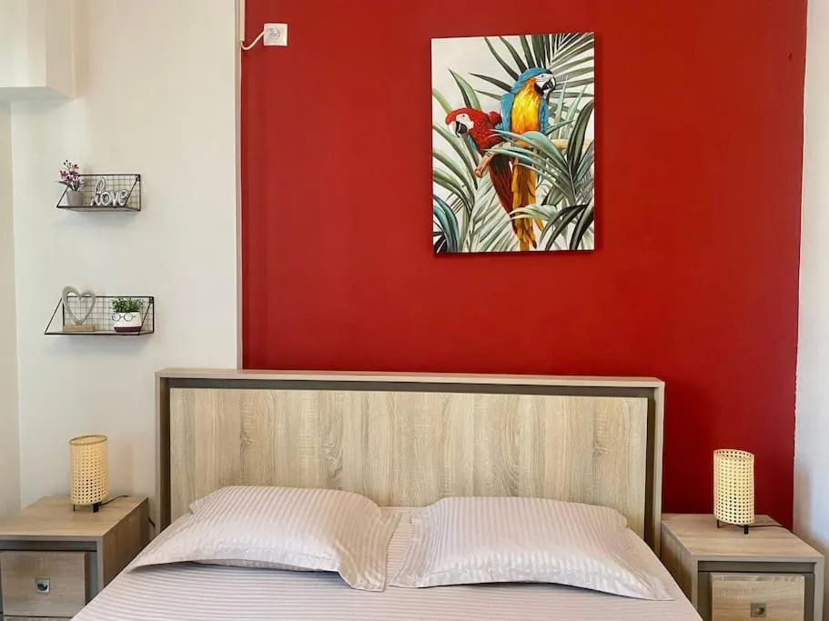 Red Cozy ultracentral apartment — 2