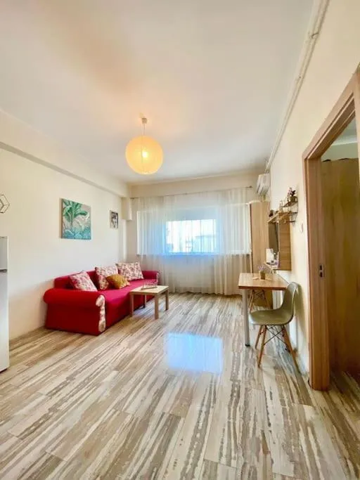 Red Cozy ultracentral apartment — 5