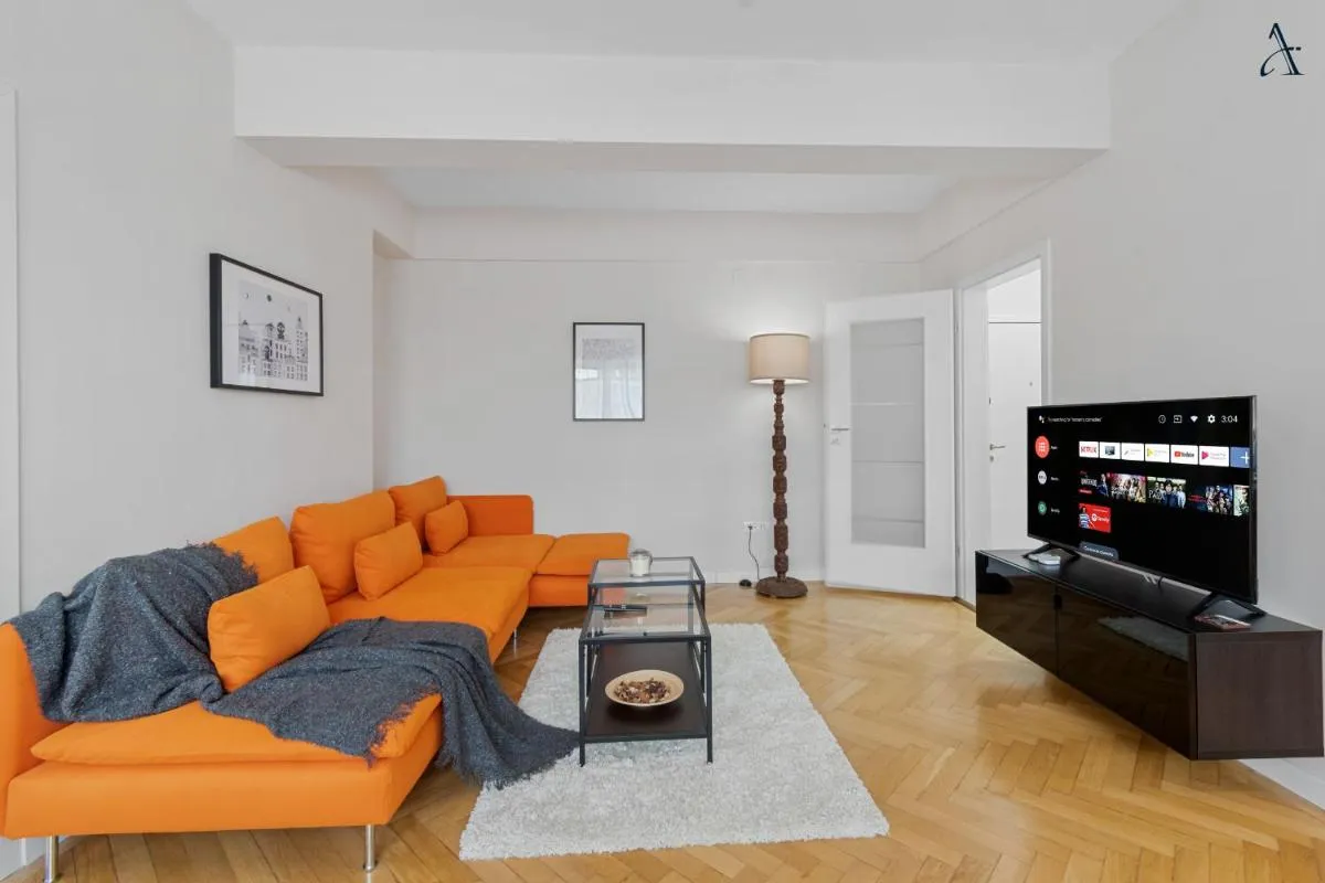 RentForComfort Coquette 1BDR Calea Victoriei — 5