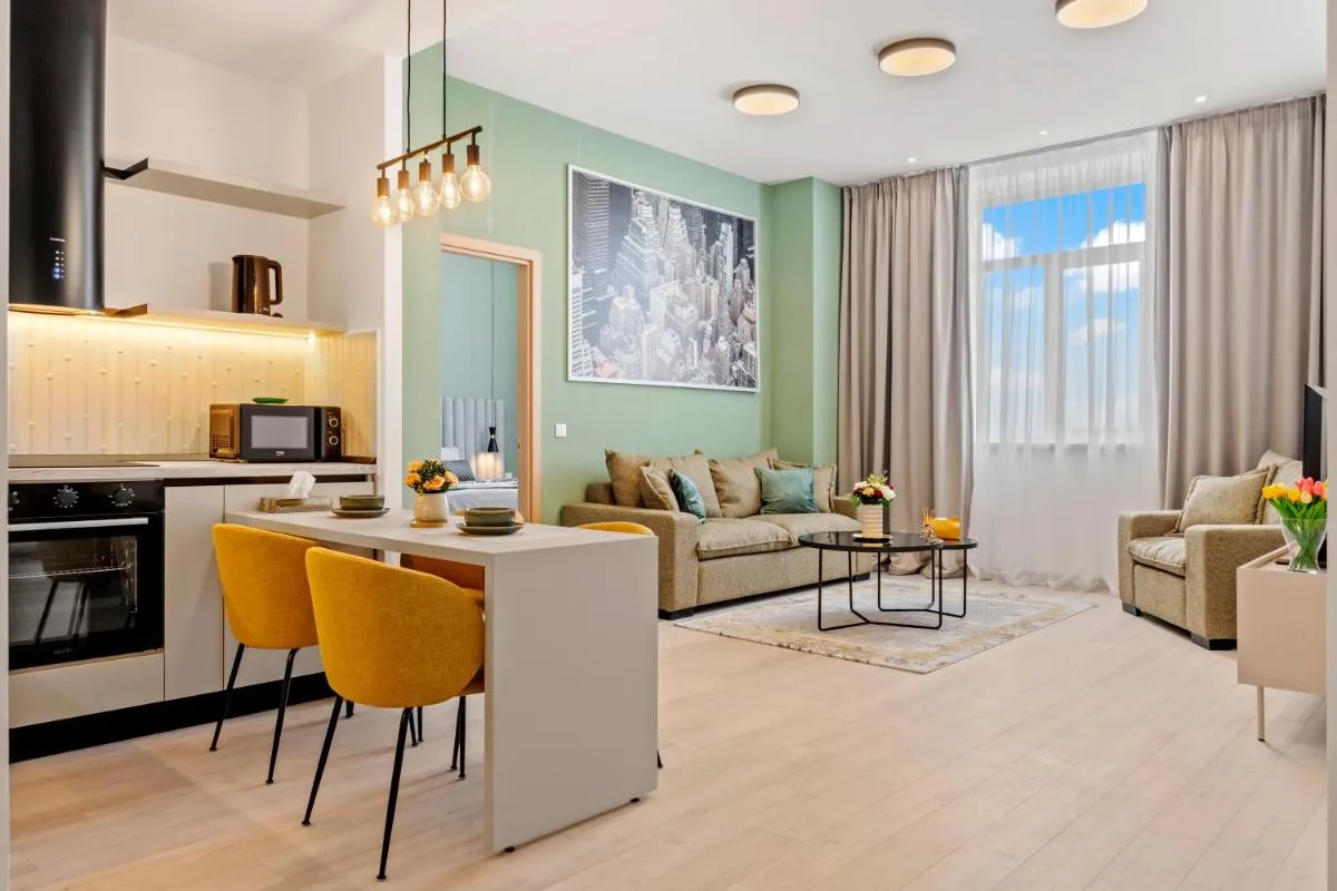 Rin Luxury Apartments Pool & Spa — 4