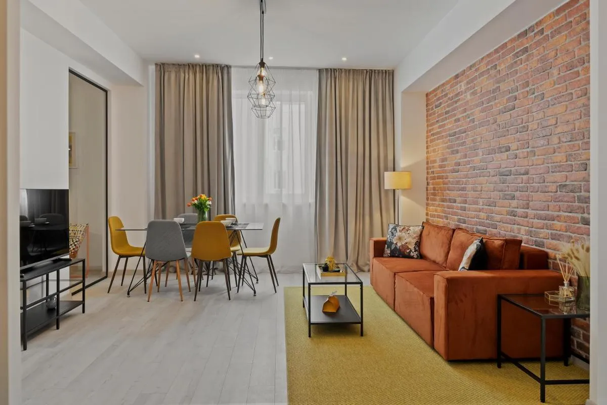 Rin Luxury Apartments Pool & Spa — 3
