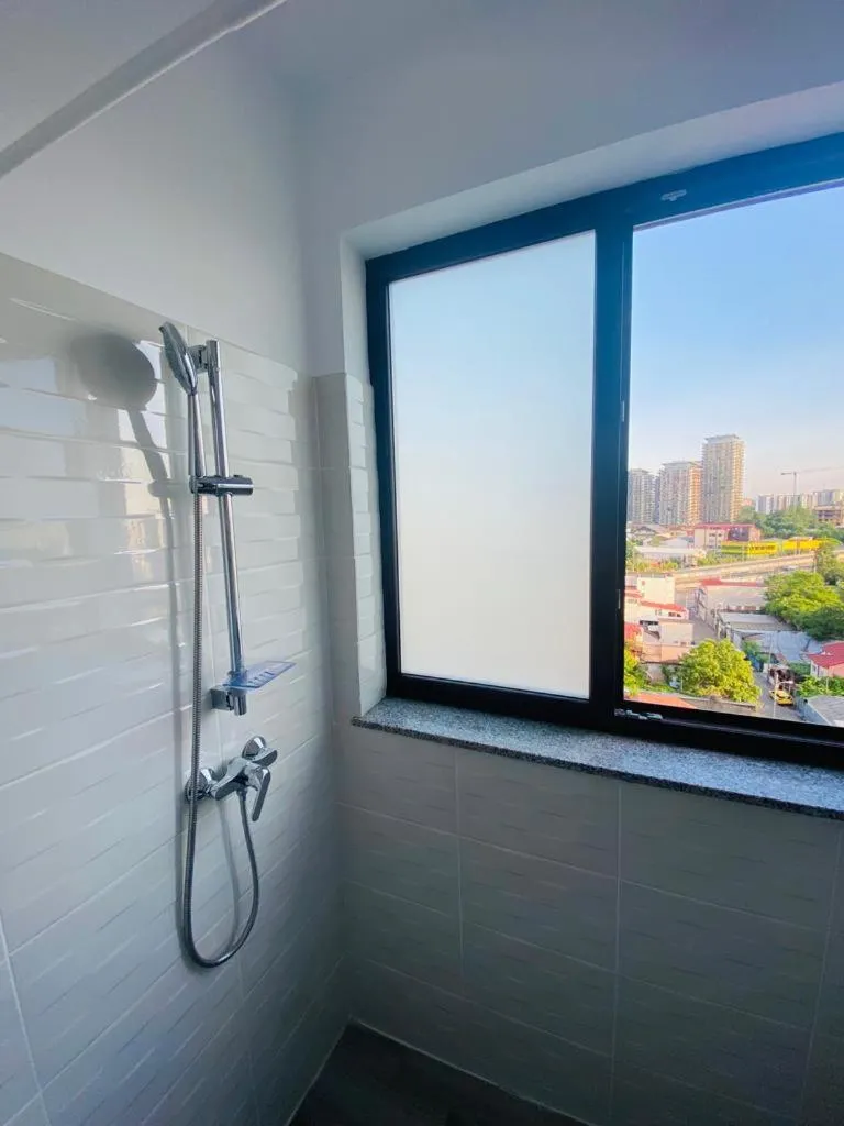 SOHO Apartment – City View with Rooftop Garden — 4