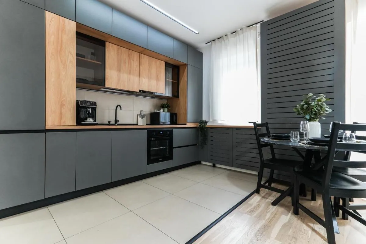 Sara – Stylish Apt with Balcony near Piata Obor — 2