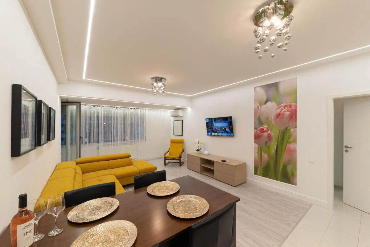 Smile Apartments — 2