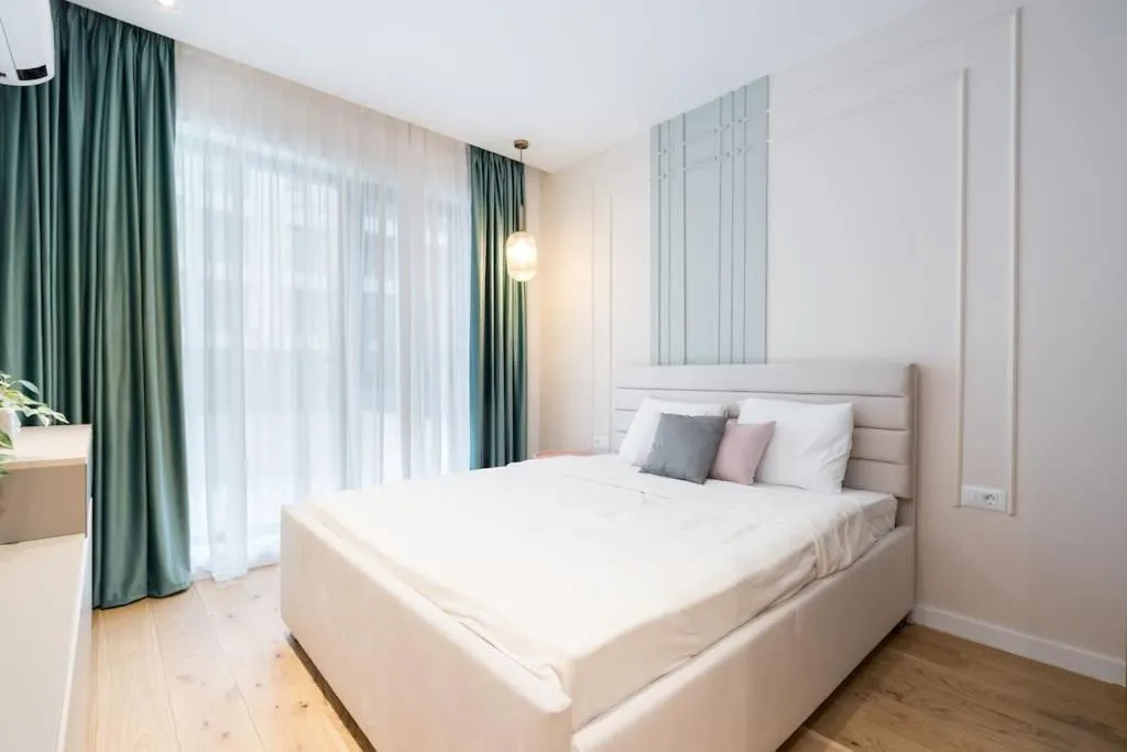 Soft Cloud 1BR in Business Area — 2