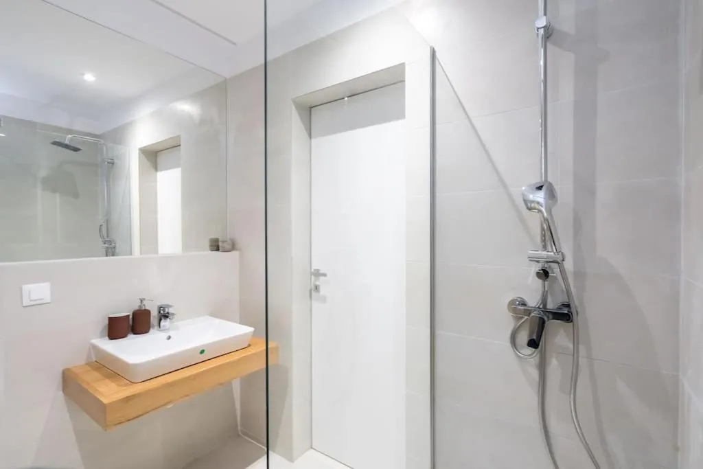 Soft Cloud 1BR in Business Area — 3