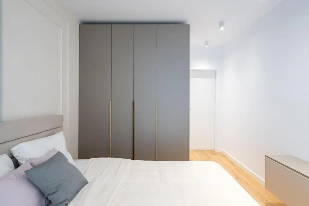 Soft Cloud 1BR in Business Area — 4