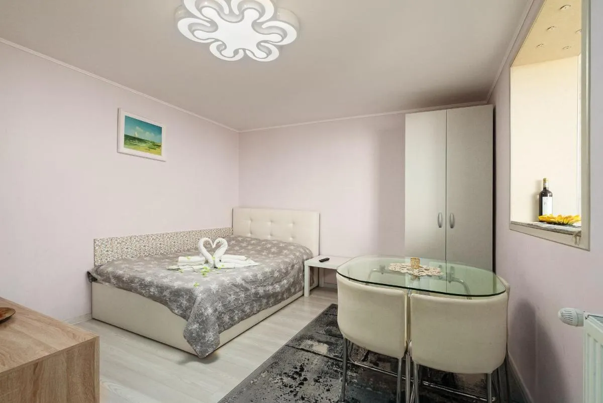 Stone Gate Apartment #1 — 2