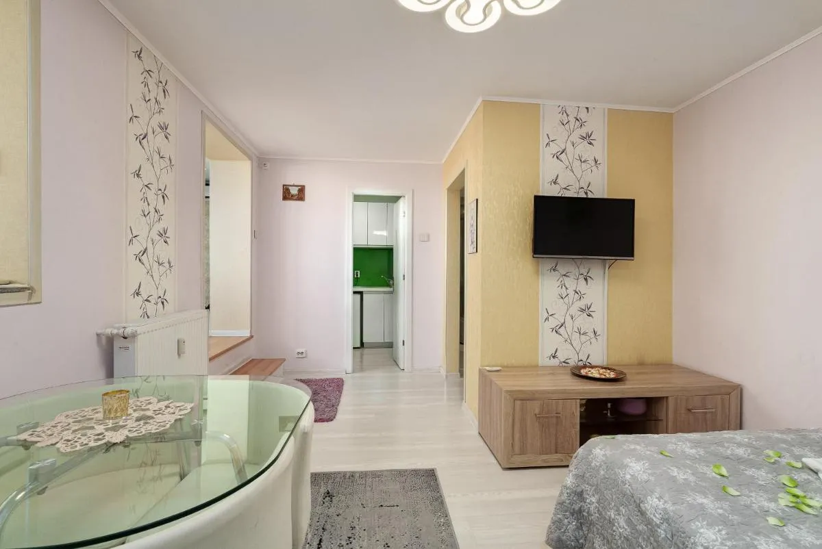 Stone Gate Apartment #1 — 5