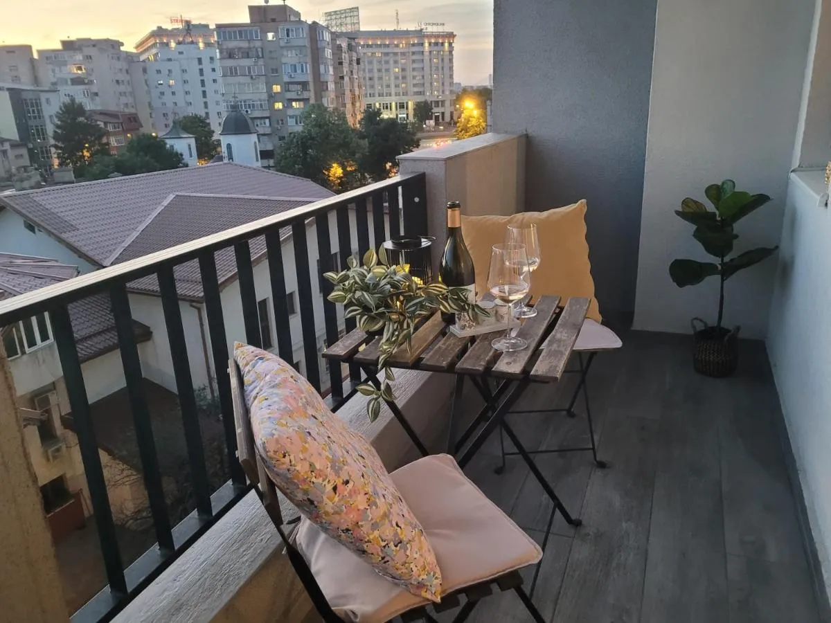 Stylish Apartment with Relaxing Sunset Views — 2