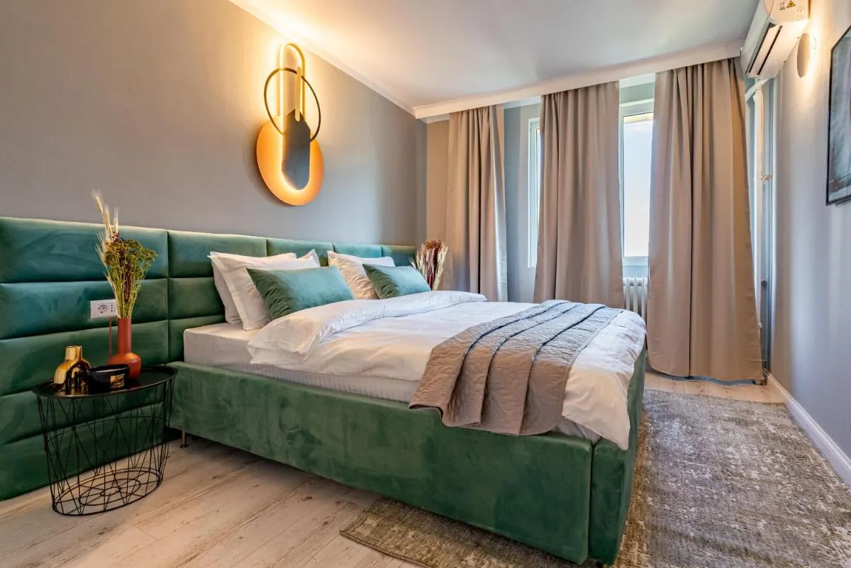 Stylish Comfort – 2BR Apartment in Vibrant East Bucharest — 2