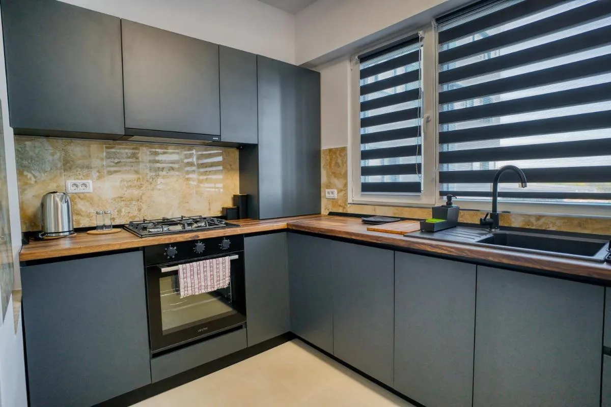 Stylish Hideaway Near City Center — 4