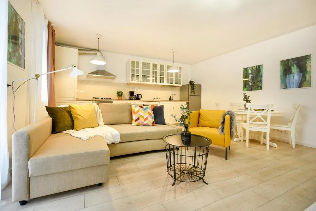 The Comfy Spot – 1 BR-Apartment & Parking Included in North Business Area