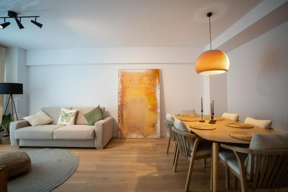 The Level Sanctuary: Free Parking & Netflix — 4