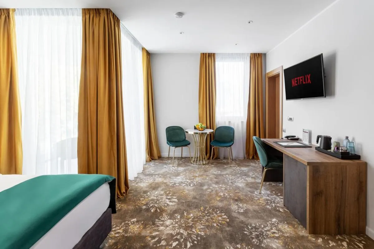 Tomis Garden Aparthotel Bucuresti — 4