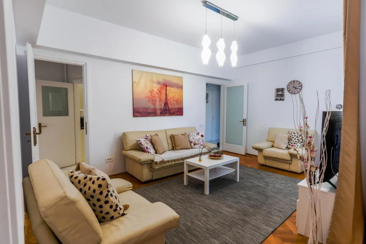 Ultracentral Golden Gatehouse 3 Bdrm — 3